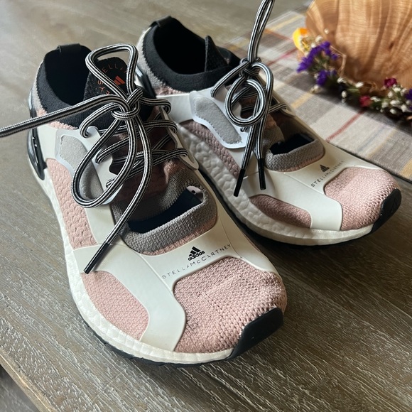 Stella McCartney Adidas Ultraboost Cutout Sneakers, 5 - Picture 3 of 10